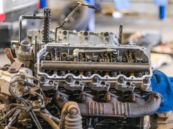 Do diesel engines have spark plugs?